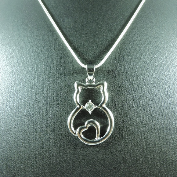 Silver Cat Heart Pendant Necklace - Picture 2 of 4
